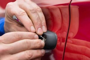 მანქანის კარის გახსნა გამოძახებით ბათუმში