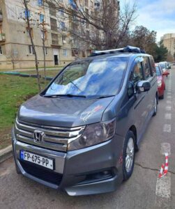 ქირით მინივენის დაქირავება