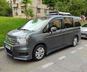 მინივენის დაქირავება მზღოლით